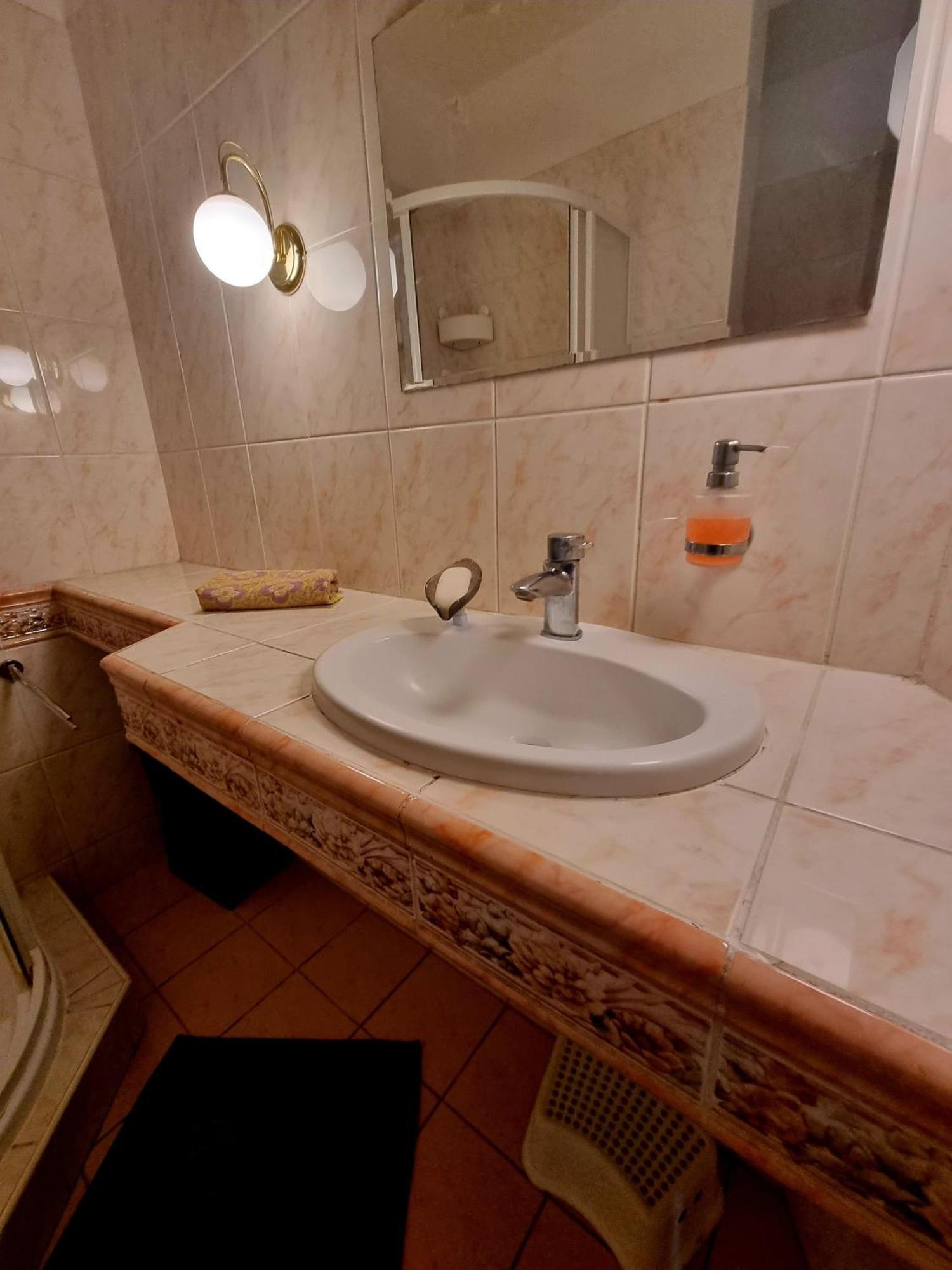 Big 4 Room Huge Apartment Bratislava Exterior foto
